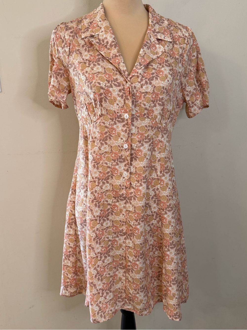 Hem & Thread ditsy floral quiet luxury cottage floral dress SZ SM